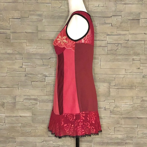 Kollontaï sleeveless red tunic - Picture 3 of 6